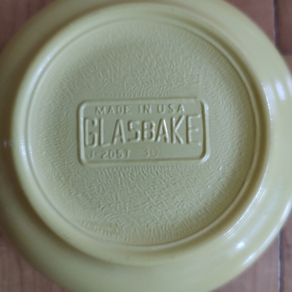 Glasbake Set of 5 Milk Glass Pale Yellow and White Handle Soup Bowls - Picture 2 of 12